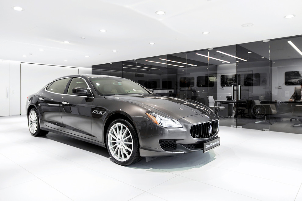 Обложка проекта: Автосалон Maserati Avilon