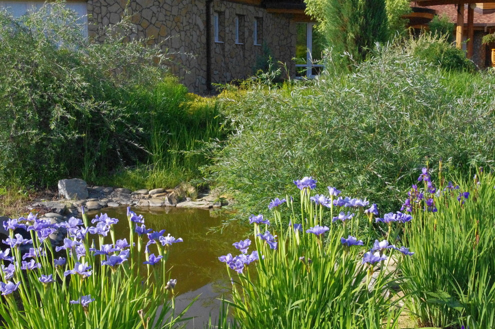 Приводный  цветник