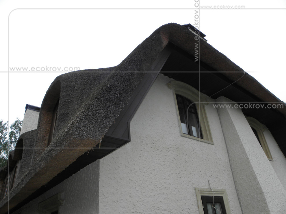 Камышовая кровля, фасады и интерьеры