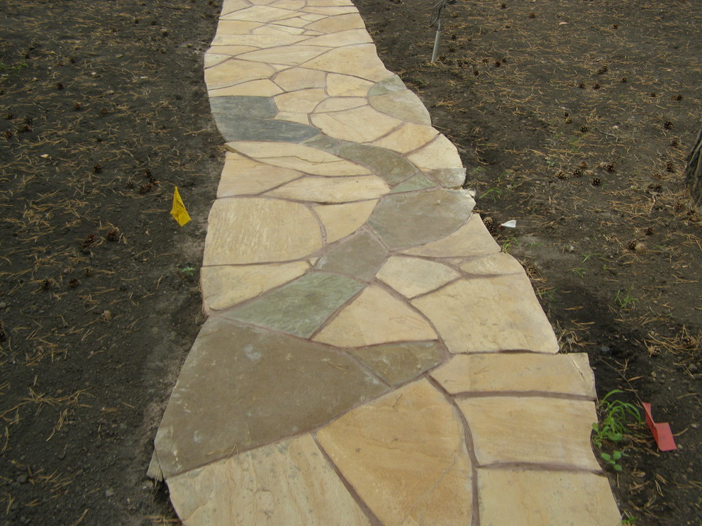 "Дорожки из камня"