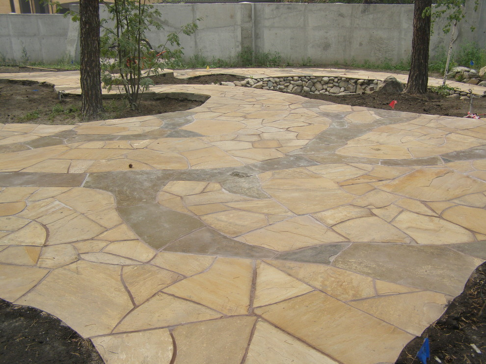 "Дорожки из камня"