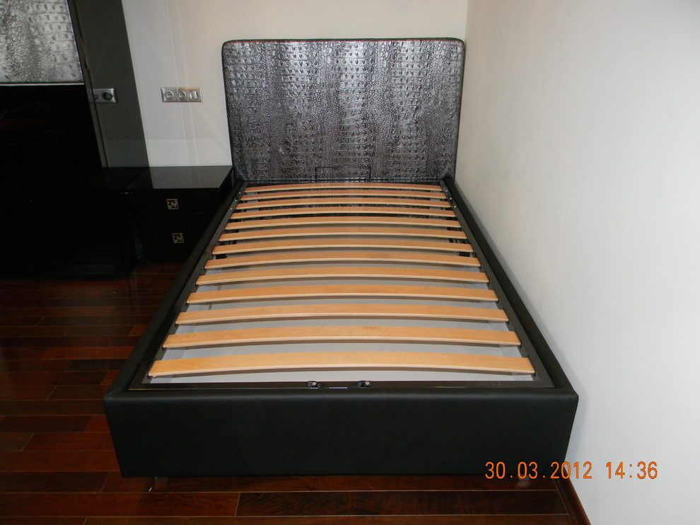 Классический интерьер и современная спальня для сына