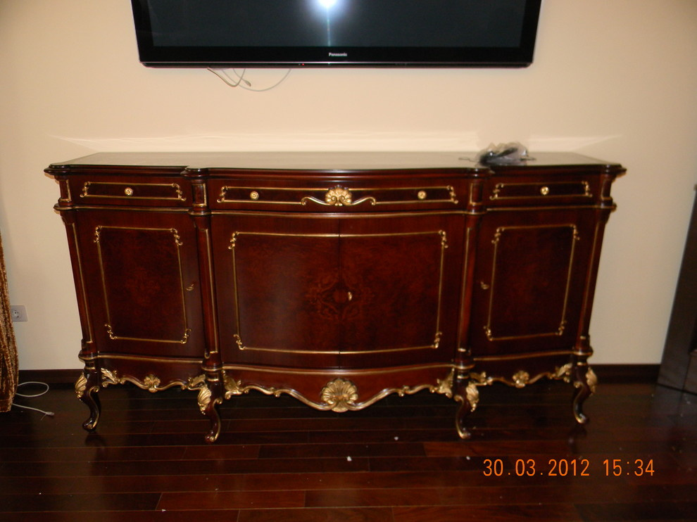 Классический интерьер и современная спальня для сына