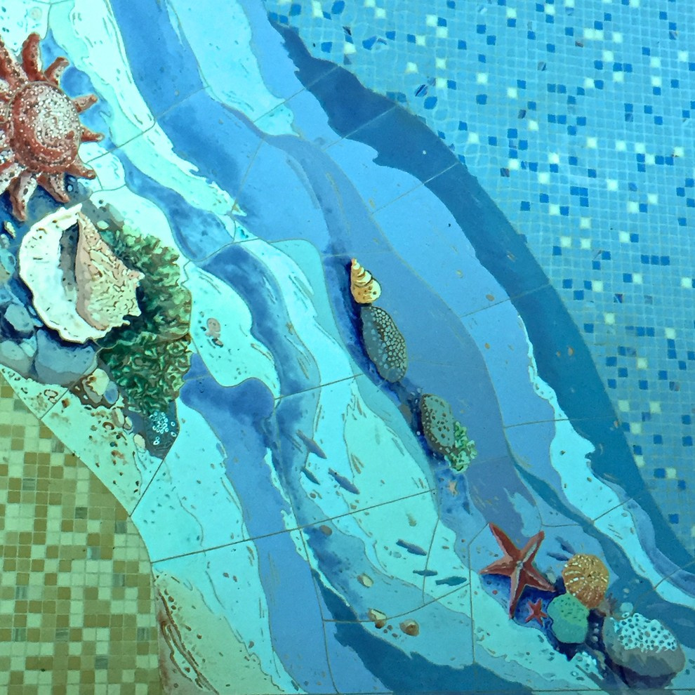 Бассейн в загородном доме