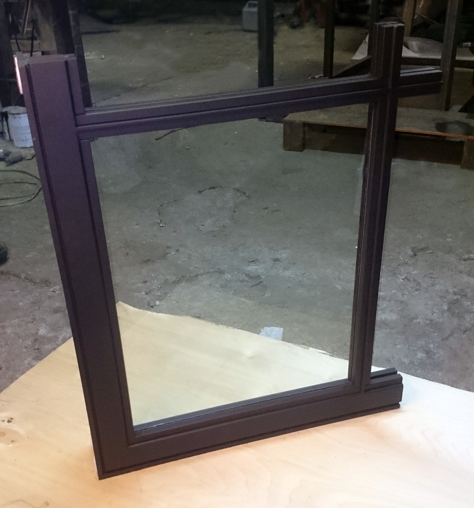 Стеклянные перегородки. Стальной профиль.