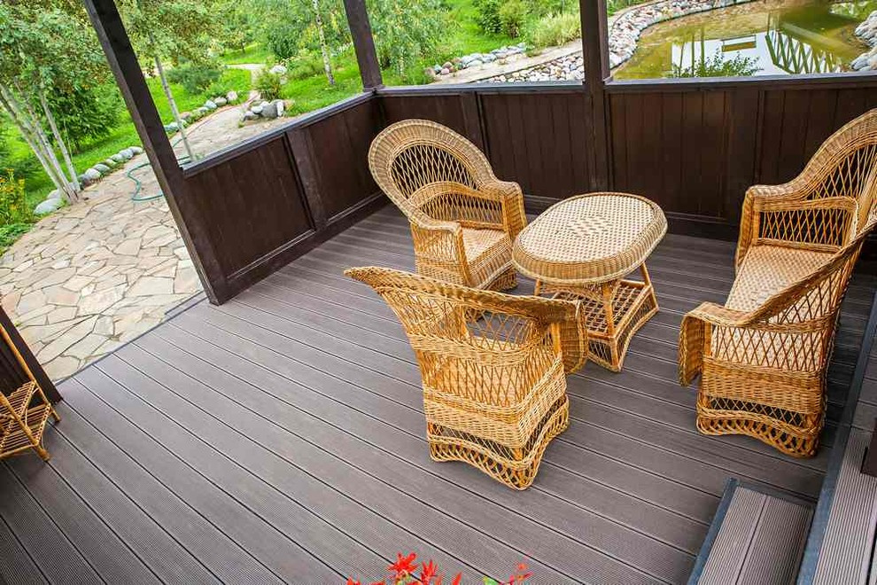 Садовые дорожки и беседка