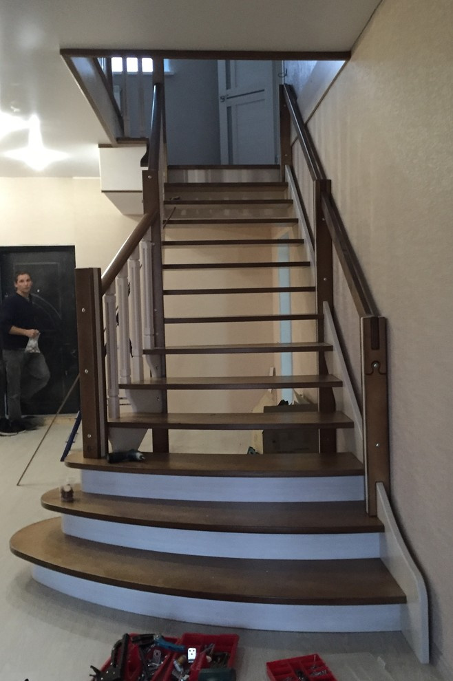 Лестница из фанеры с. Калинино2 ул. Белые облака