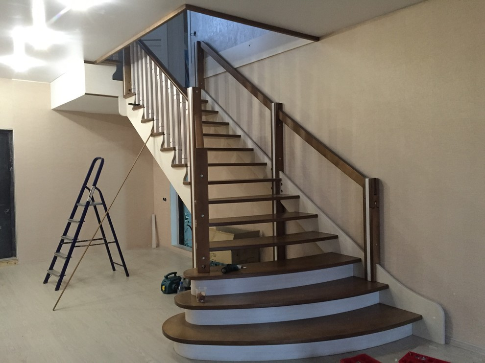 Лестница из фанеры с. Калинино2 ул. Белые облака