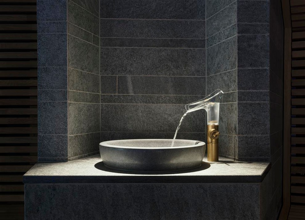 Золотые акценты в зоне спа: швейцарский курорт-отель Frutt Family Lodge