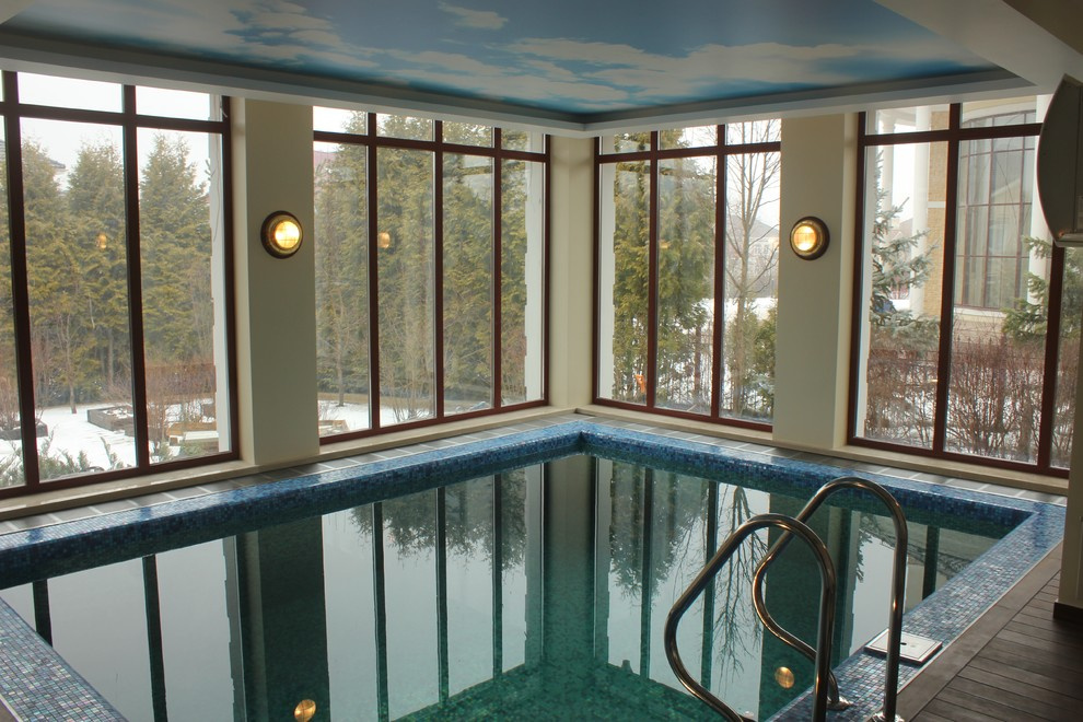 Обложка проекта: Встраиваемый в пол конвектор в бассейне