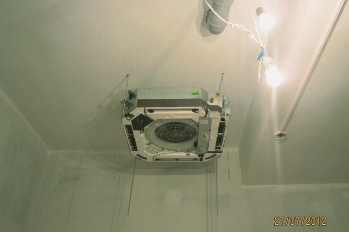 Установка кондиционера Daikin FTXR