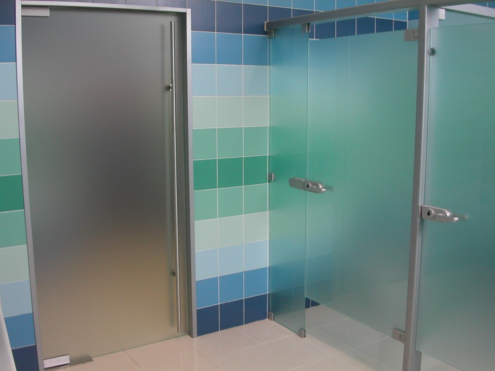 Стеклянные перегородки в интерьере