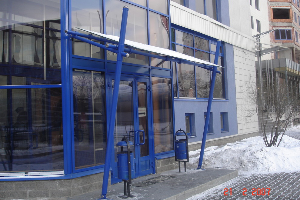 Стеклянные козырьки и навесы