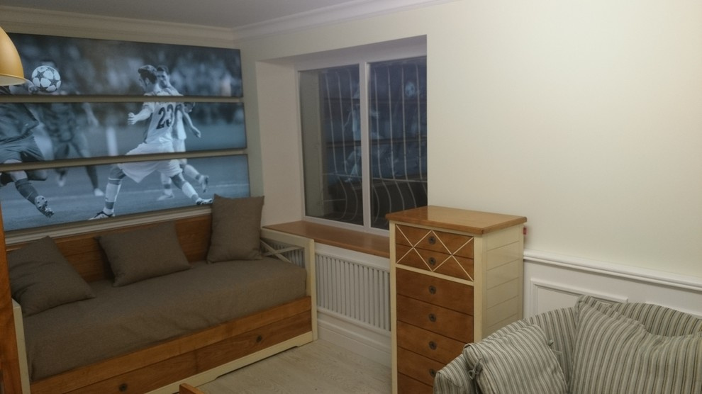 Оформление деревянными панелями буазери детской