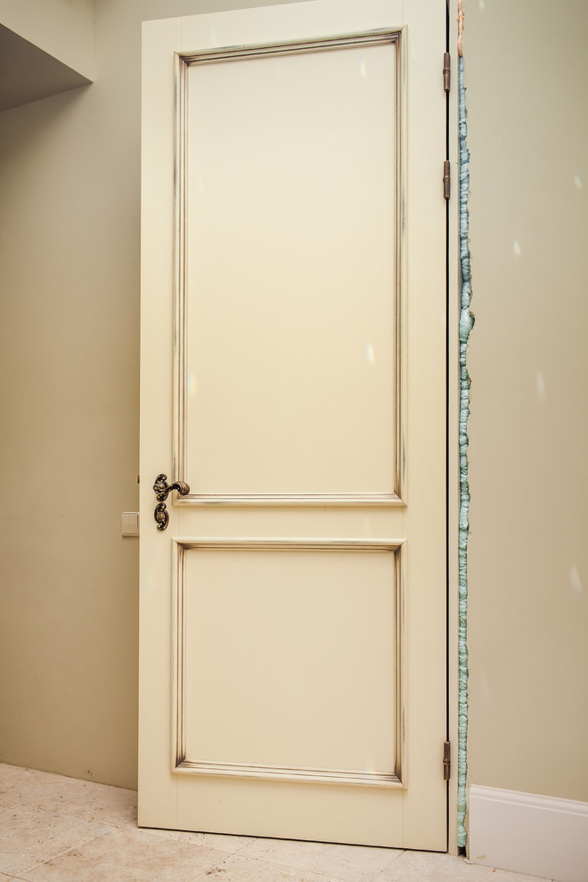 Двери и деревяные понели буазери для магазина