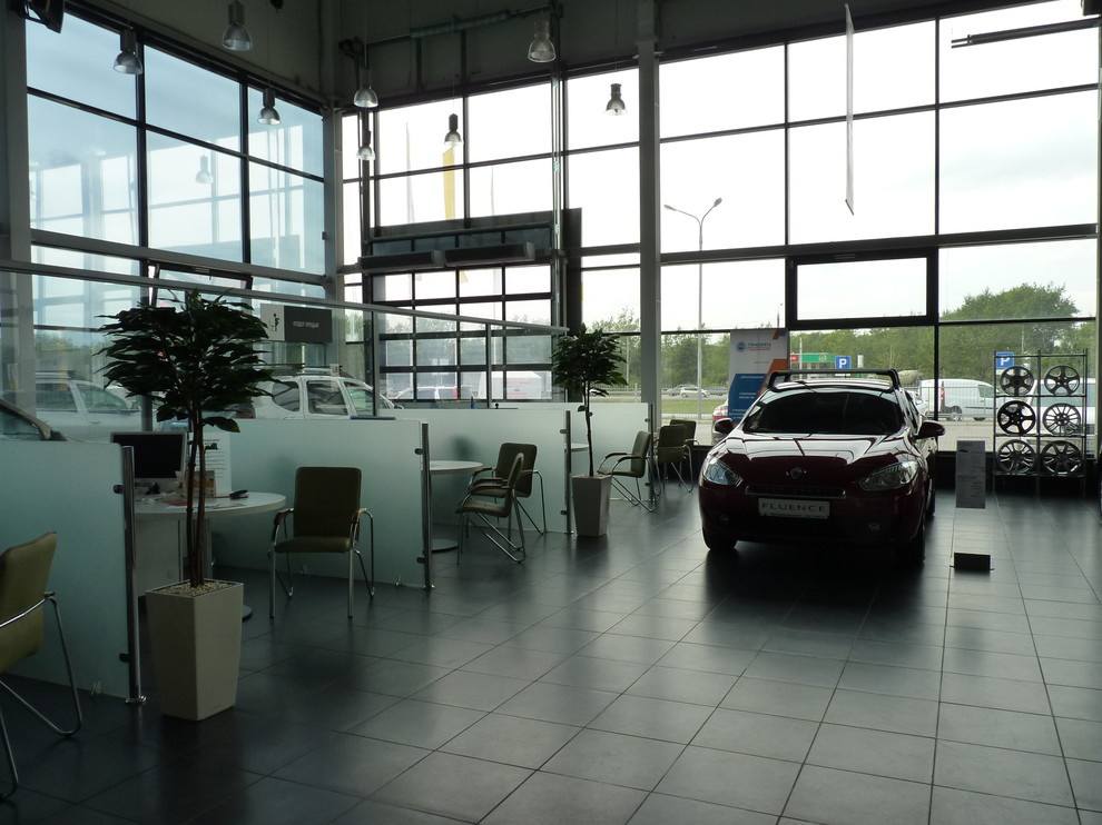 Фитодизайн для автоцентра Рено (Красноярск)