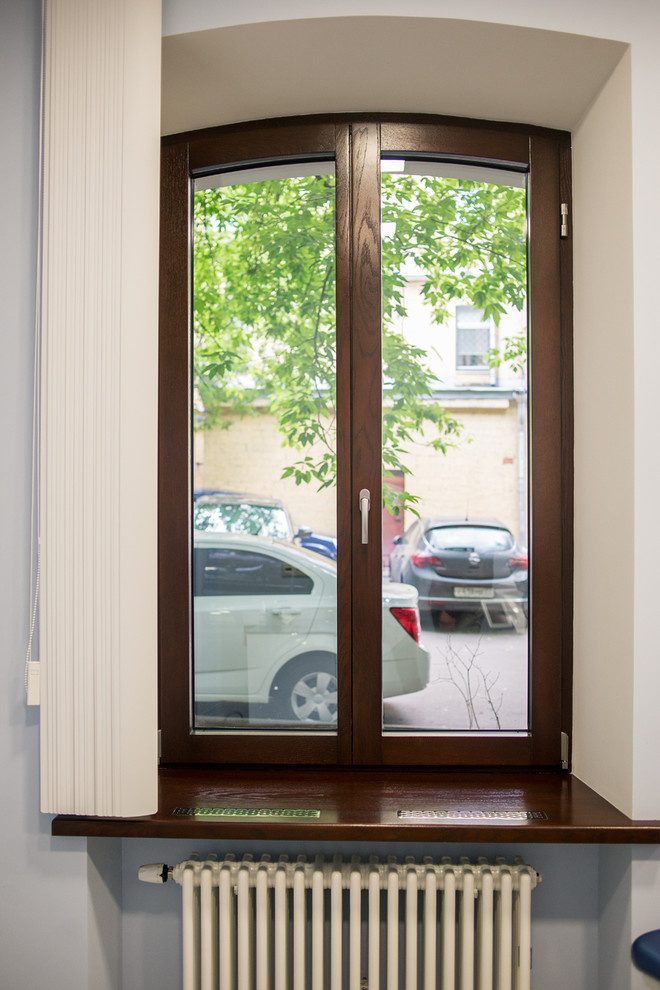 пер. Васнецова д.9 стр.2 (деревянные и дерево-алюминиевые окна и двери)