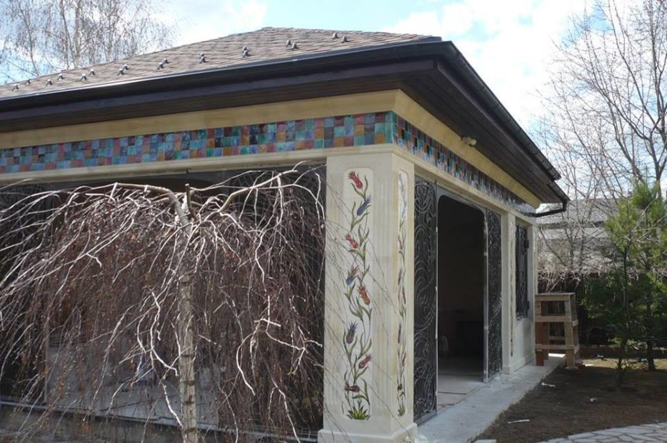 Керамические панно для садовой беседки