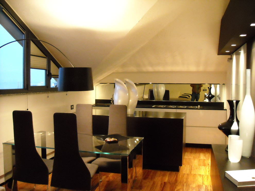 Многоуровневая квартира в стиле лофт для молодой девушки