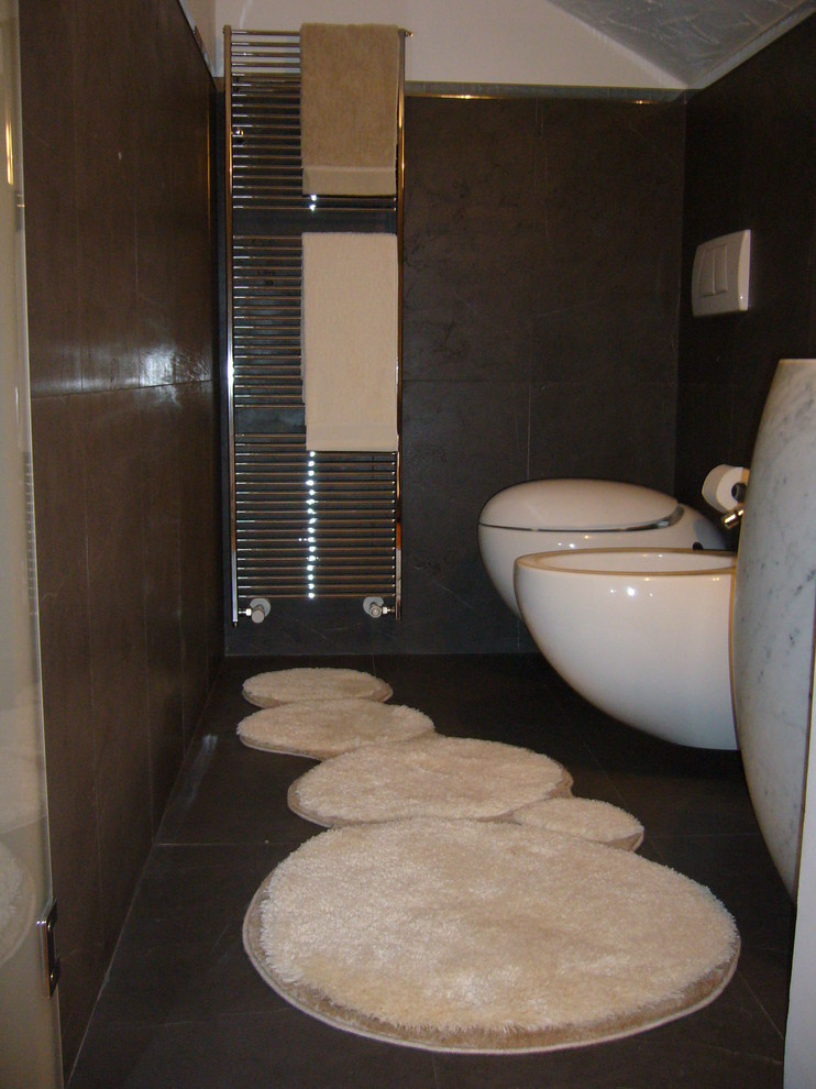 Обложка проекта: Многоуровневая квартира в стиле лофт для молодой девушки в Итаялии