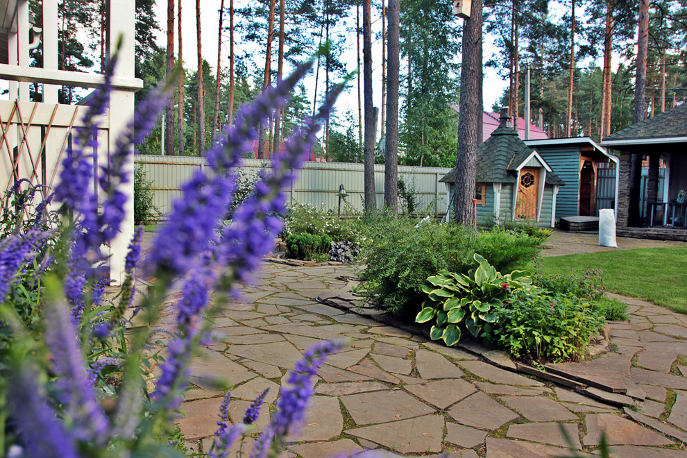 Рокарии - врезки в приватной части сада