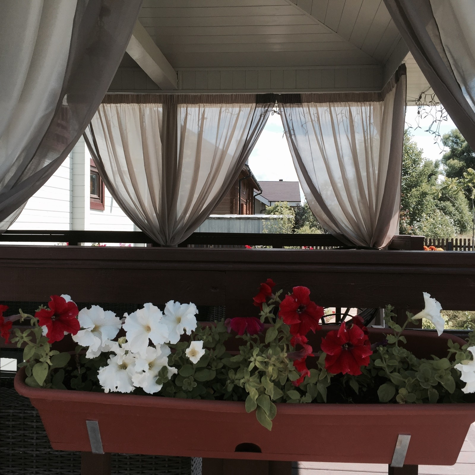 Веранда оформление текстилем