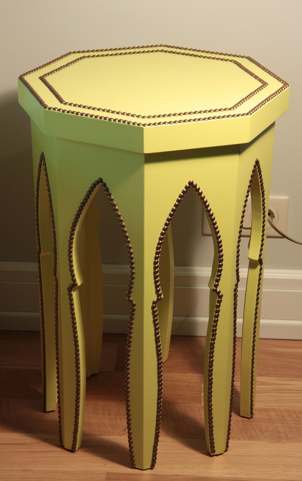 Обложка проекта: Столик в восточном стиле