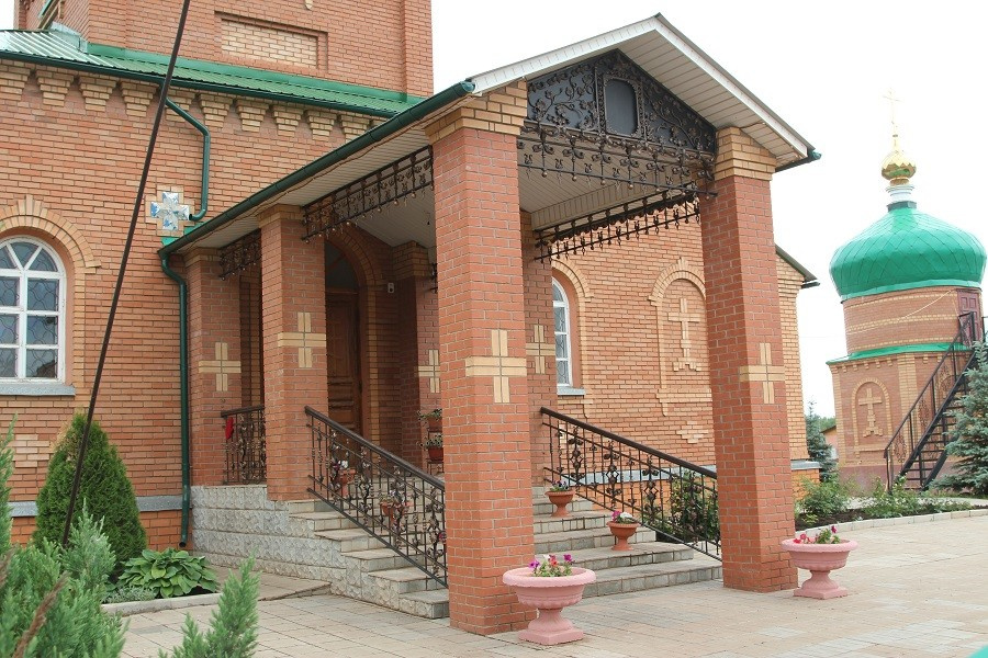 Церковь в Александровке