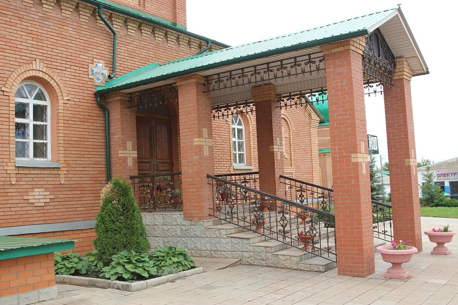 Церковь в Александровке