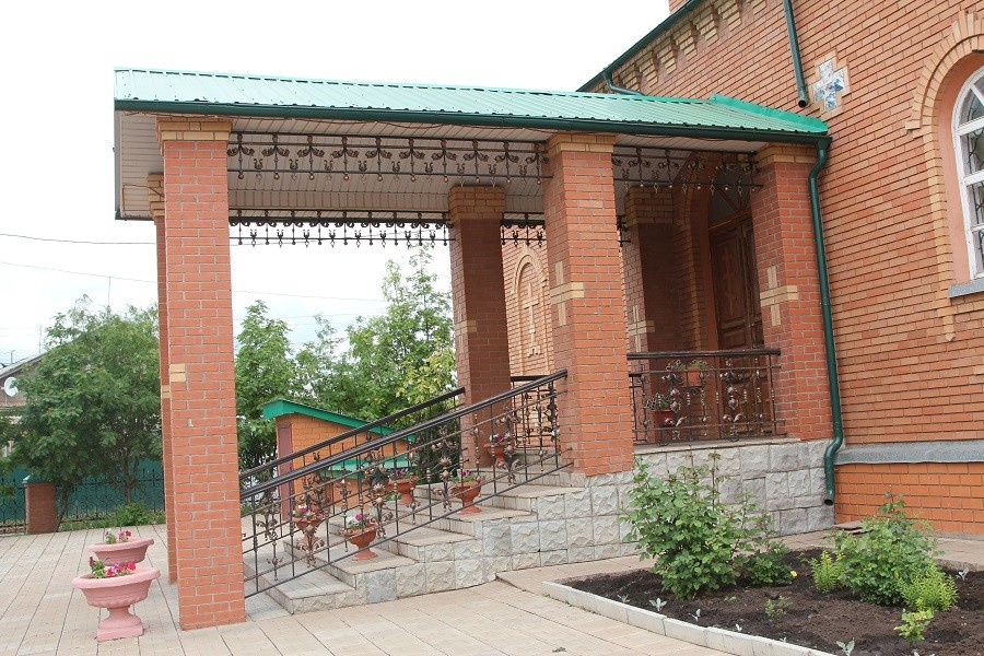 Церковь в Александровке