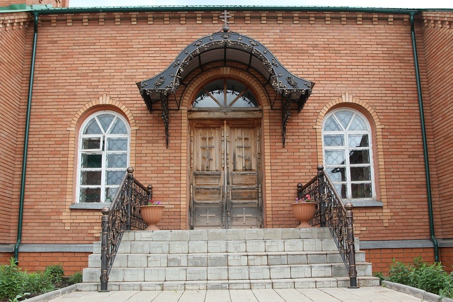 Церковь в Александровке