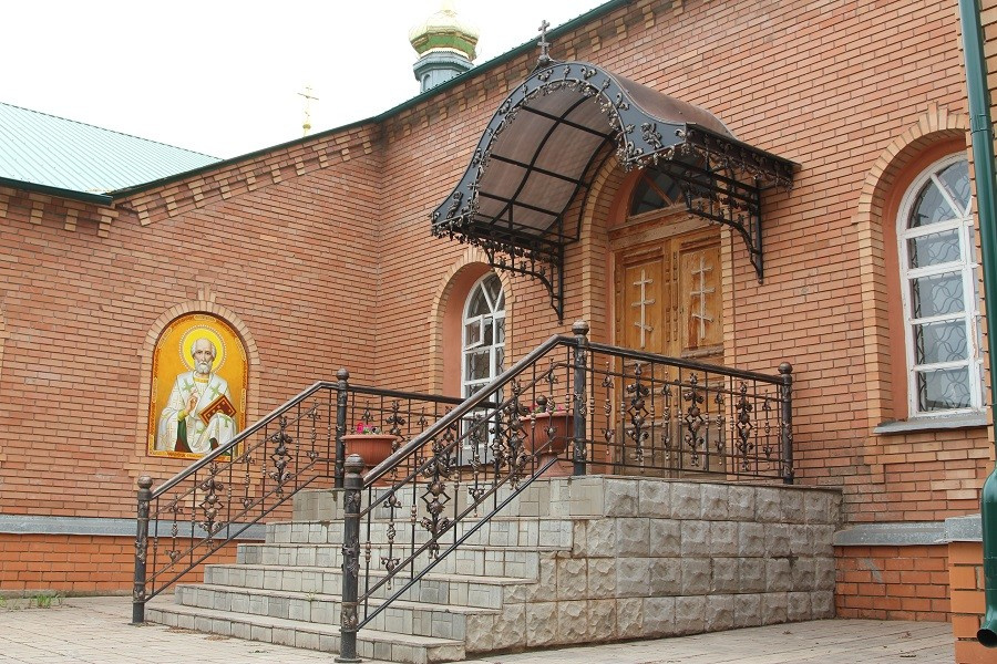 Церковь в Александровке