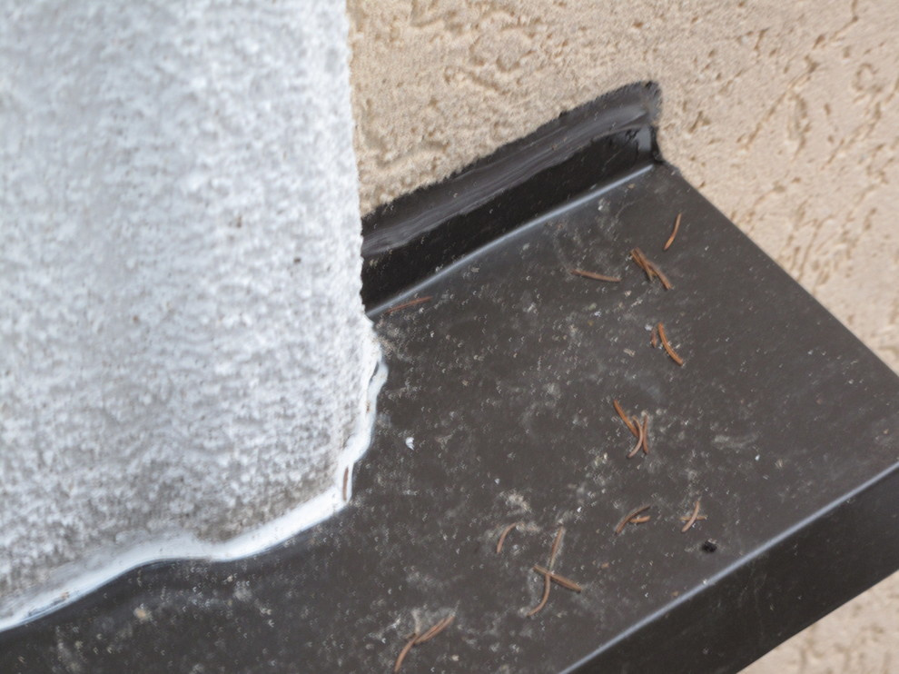 Дом утеплён пенополистиролом EIFS, декоративная штукатурка Ceresit