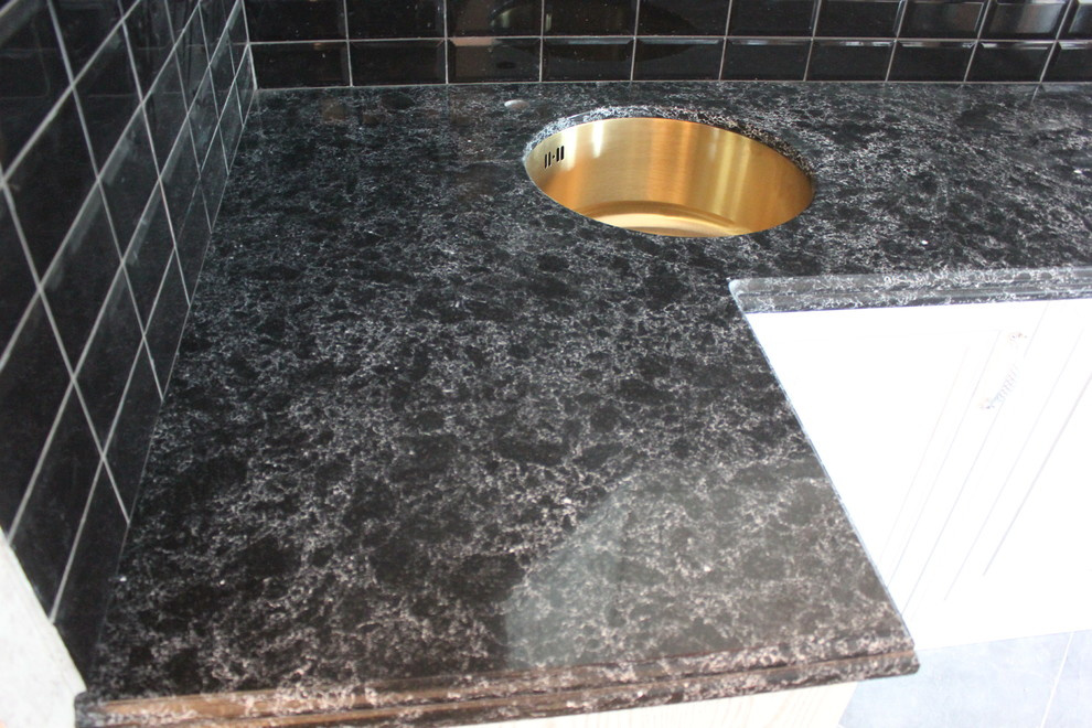 Столешница на кухню Cambria Sharpham