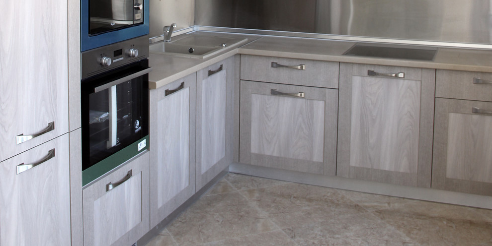 кухонные гарнитуры современный стиль