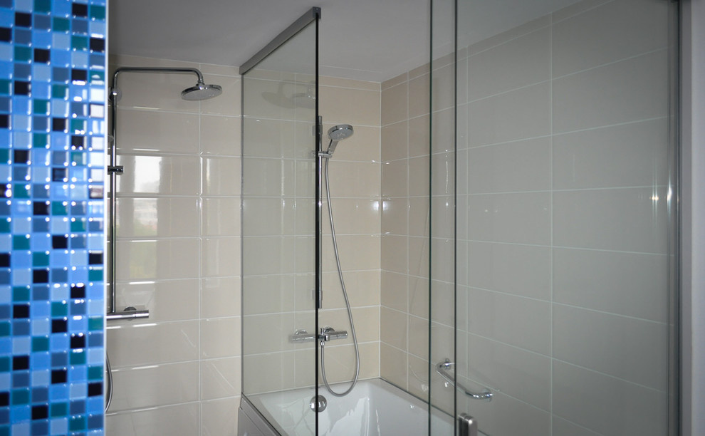 Душевые из закаленного стекла