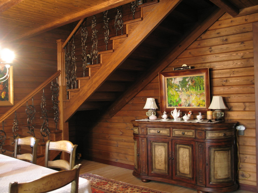 ДЕРЕВЯННЫЙ ДОМ НА НОВОРИЖСКОМ ШОССЕ