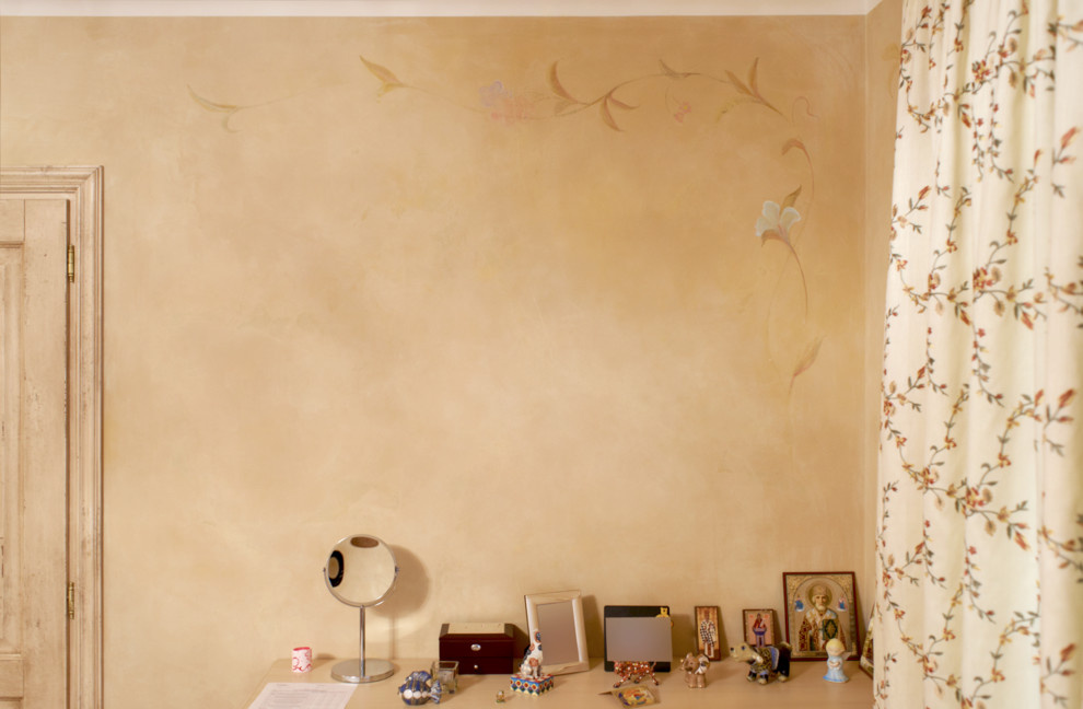 Деталь. Декоративное покрытие и роспись.