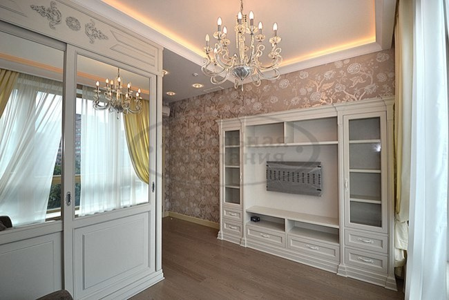 Шкафы и тумбы