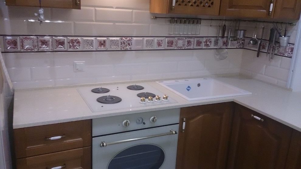 Столешница для кухни из кварцевого камня