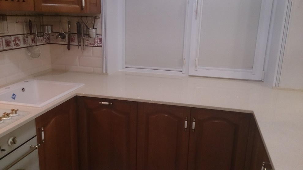 Столешница для кухни из кварцевого камня