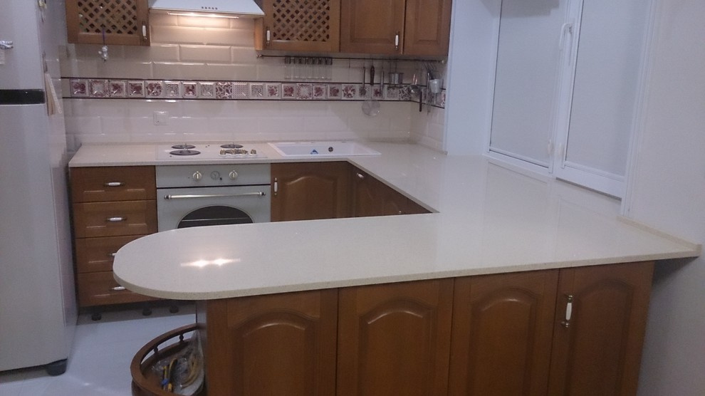 Столешница для кухни из кварцевого камня