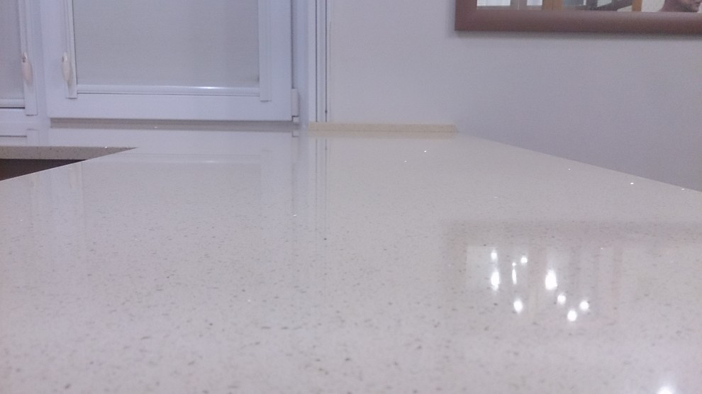 Обложка проекта: Столешница для кухни из кварцевого камня