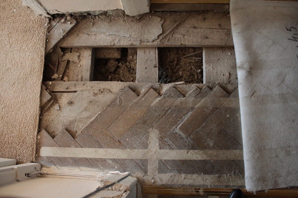 вскрытие старого паркетного пола