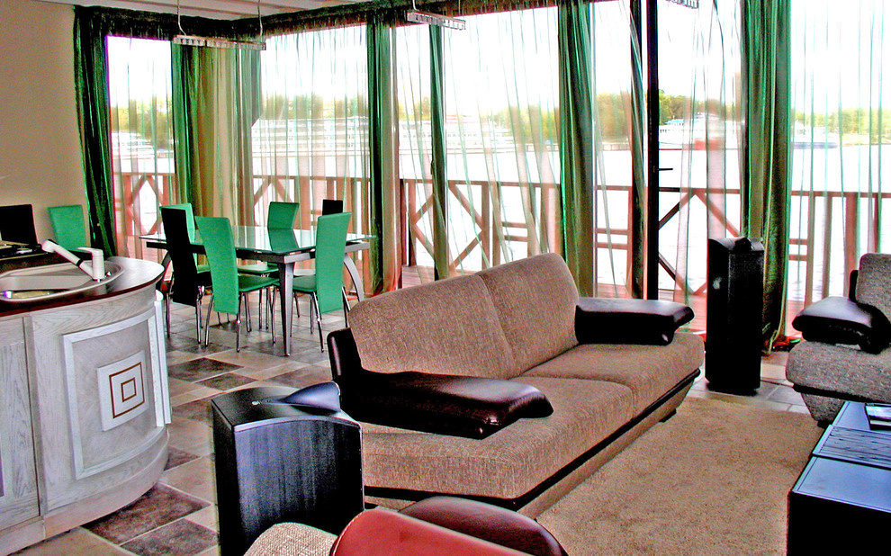 Фахверковый дом на воде (дебаркадере)