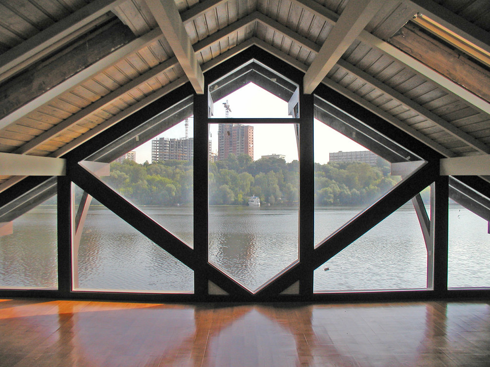 Фахверковый дом на воде (дебаркадере)