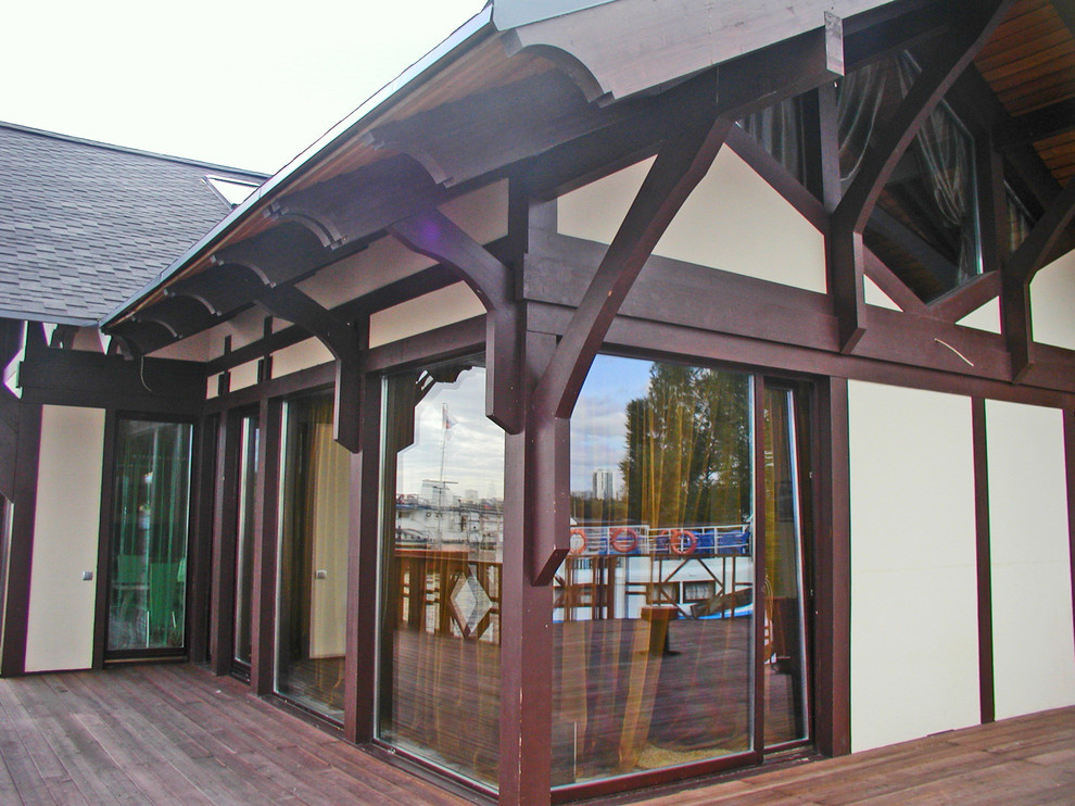 Фахверковый дом на воде (дебаркадере)