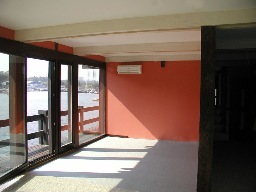 Фахверковая гостиница на воде (дебаркадере