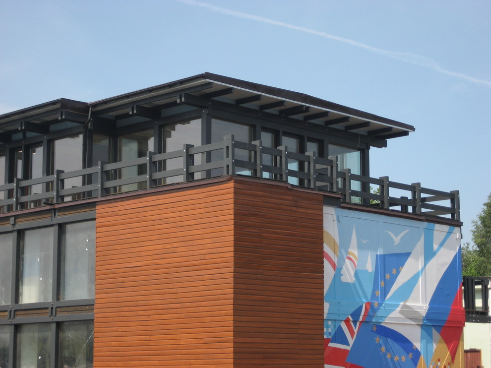 Фахверковая гостиница на воде (дебаркадере