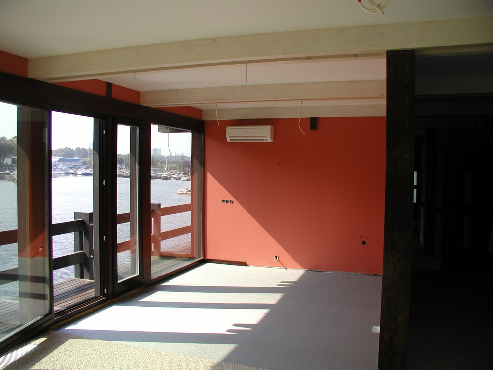 Фахверковая гостиница на воде (дебаркадере